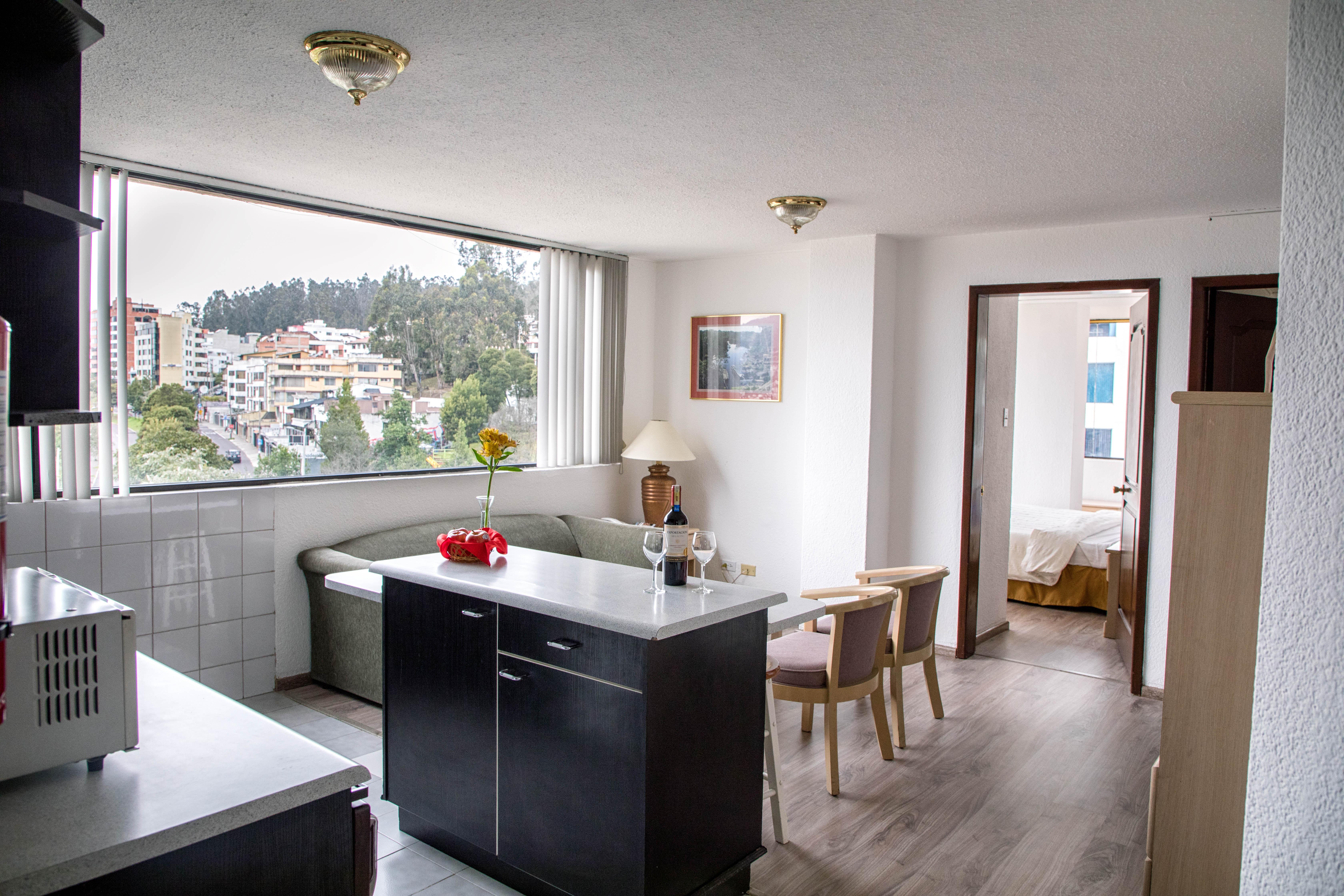 Stanford Suites Hotel Quito Exterior photo
